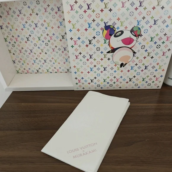 Louis Vuitton x Takashi Murakami. 2 WATER CANS,1 NAPKIN,1 CAKEBOX 7" 2 Cup - Picture 2 of 9